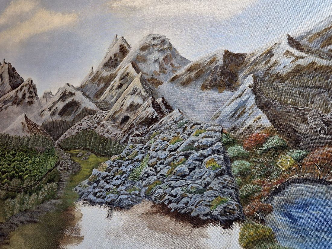 Ausschnitt: Felsen mit Moos, Herbstbäume und ein See